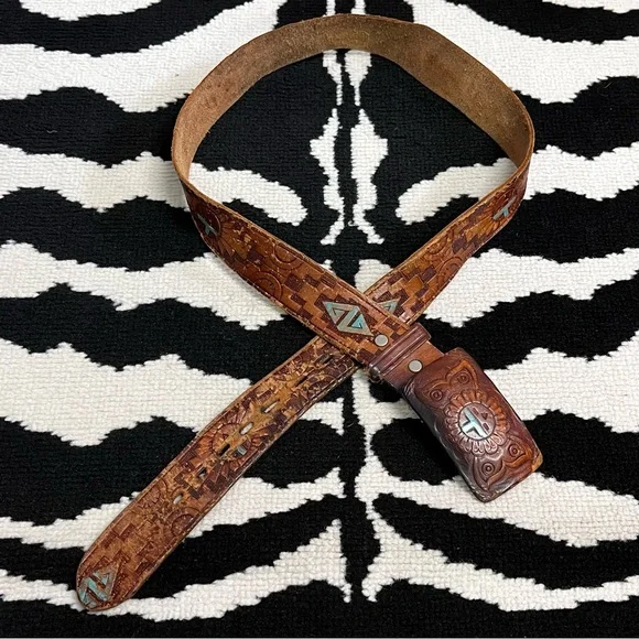 Vintage Chambers Phoenix Arizona Hand Painted And Tooled Leather Belt Size 36 Chambers Phoenix Arizona Vintage Hand Painted Tooled Western  main image 3